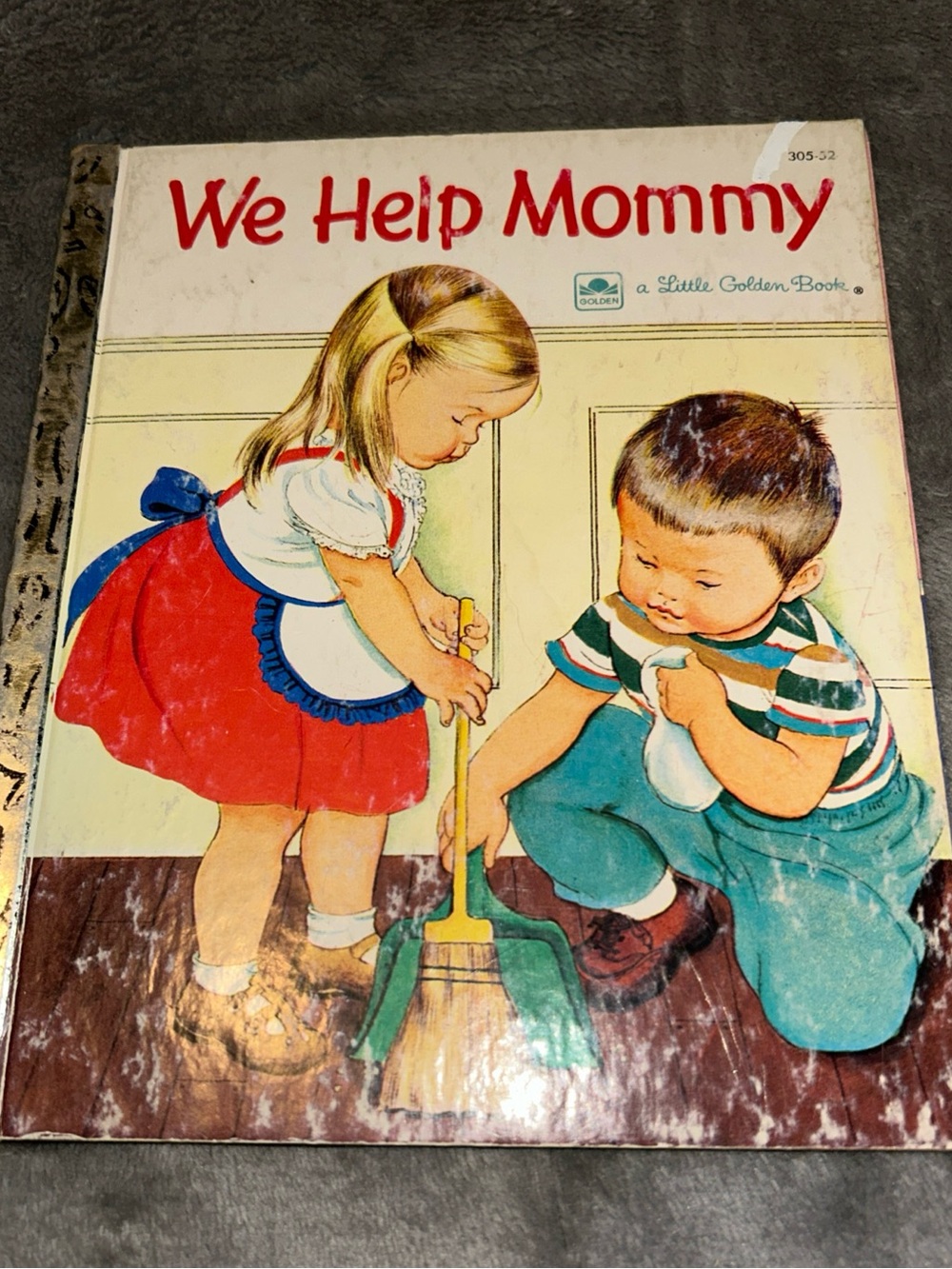 Little Golden Book, We Help Mommy, 1959, #305-52, Vtg Hardcover